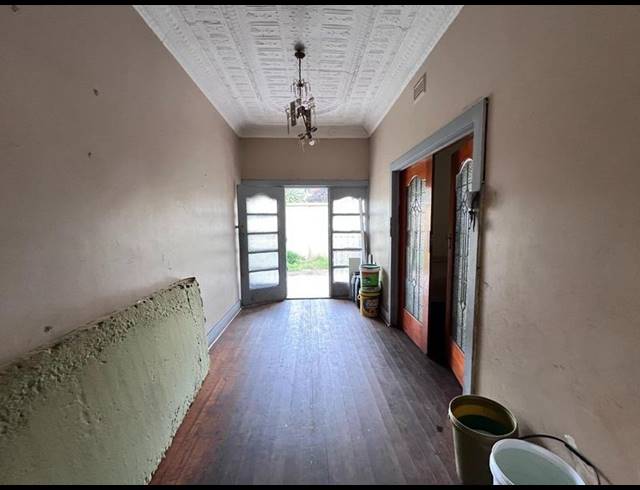 6 BEDROOM HOUSE FOR SALE IN THE HILL